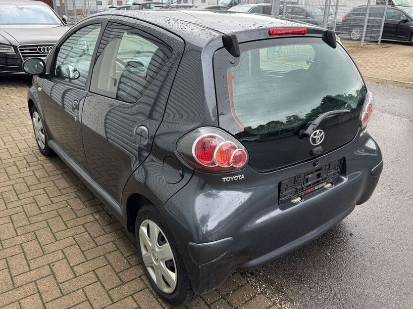 Aygo (X)