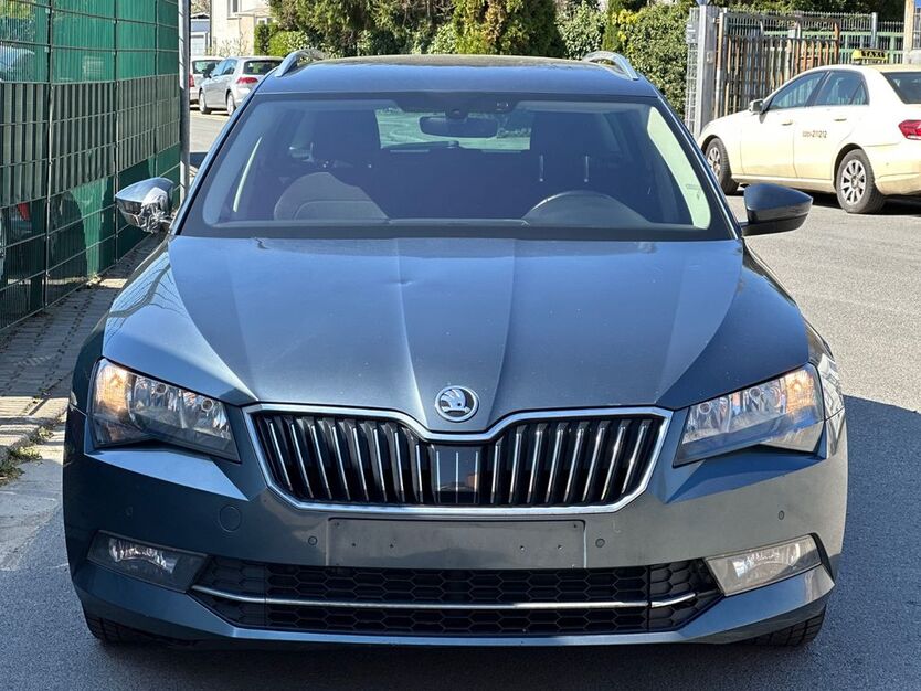 Skoda Superb 349.005 km 5.499 € Essen 45276