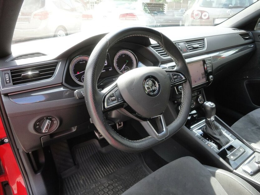 Skoda Superb Sportline4x4 Navi PanoSdach BiXenon Leder 122.000 km 18.900 € Neuss 41462