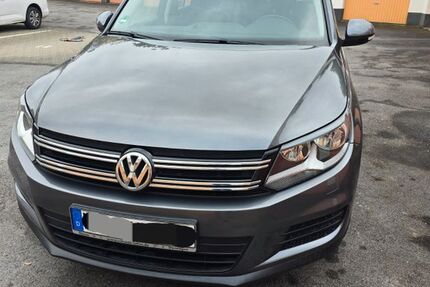 VW Tiguan 83.000 km 10.900 &euro; Dormagen 41540