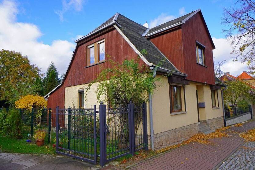 Nahe Weimar: EFH für die handwerklich begabte Familie, ACHTUNG: Dachstuhl muss erneuert werden! Heizung bereits neu!