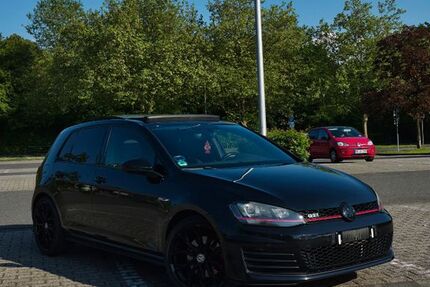 VW Golf 99.747 km 18.990 &euro; Dormagen 41540