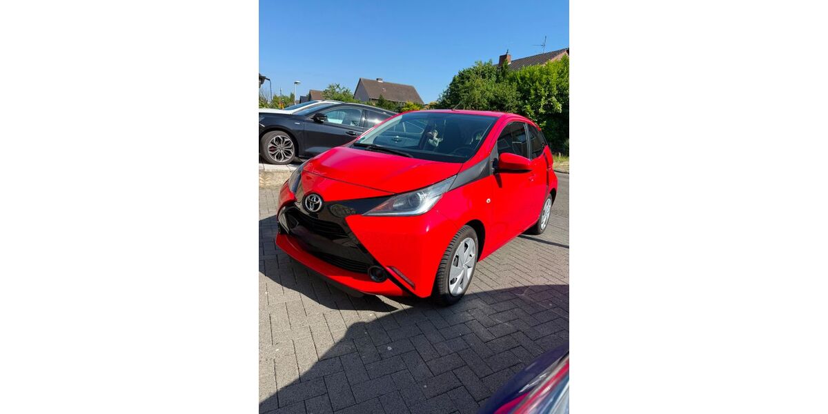 Toyota Aygo (X) 89.240 km 6.300 &euro; Köln 50769