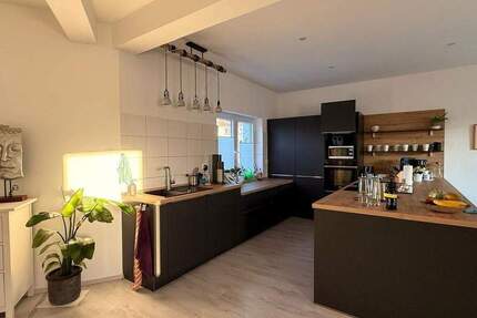 Wohnung Essen Rüttenscheid - 3 Zimmer, 136 m&sup2;, 1.088&euro; | Angebot:25385697