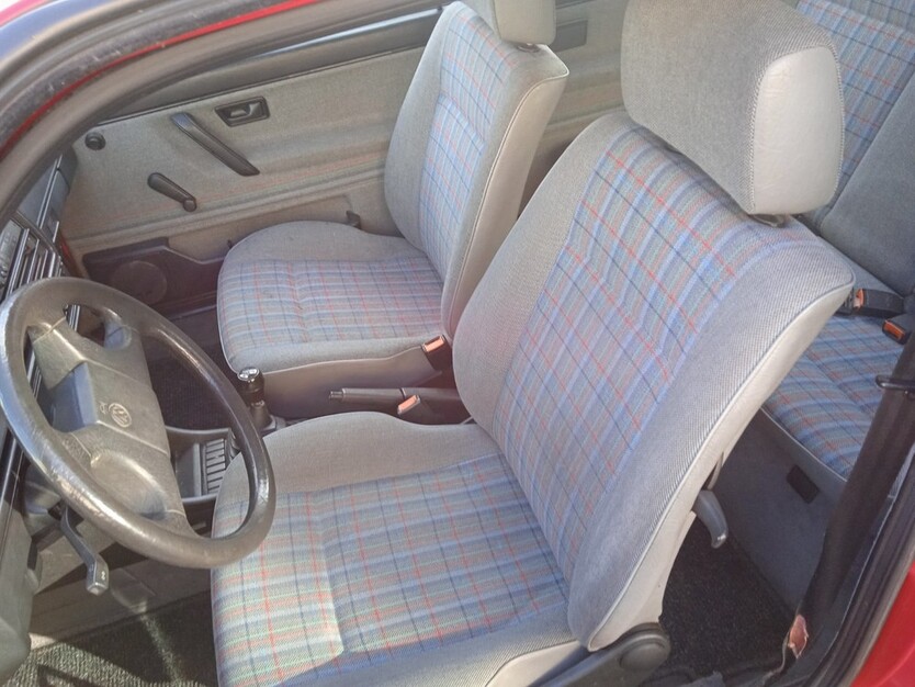 VW Golf II 170.000 km 3.300 € Wuppertal 42275