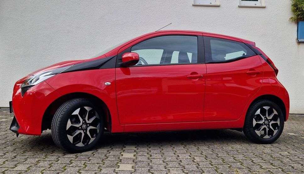 Aygo (X)