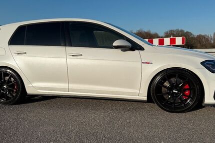 VW Golf 85.000 km 26.900 &euro; Dormagen 41542