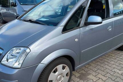 Opel Meriva 99.987 km 3.999 € Essen 45326