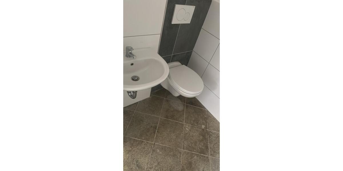 Etagenwohnung Wülfrath - 2 Zimmer, 65 m&sup2;, 680&euro; | Angebot:26008471
