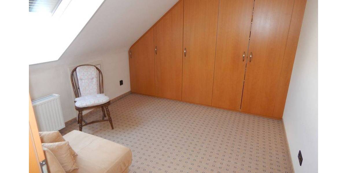 Reihenmittelhaus Düsseldorf Hellerhof - 6 Zimmer, 157 m&sup2;, 599.000&euro; | Angebot:26843922