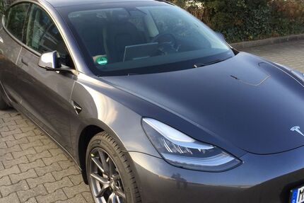 Tesla Model 3 72.000 km 23.999 &euro; Bergisch Gladbach 51465