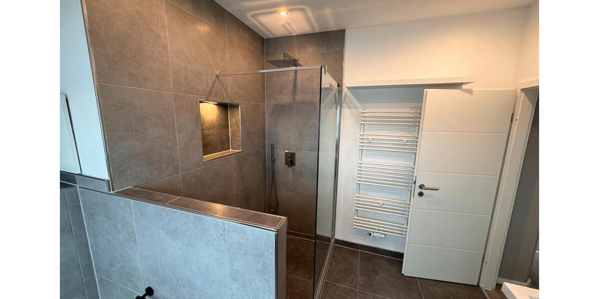 Dachgeschoßwohnung Wuppertal Gemarkung Elberfeld - 3.5 Zimmer, 80 m&sup2;, 800&euro; | Angebot:26413541