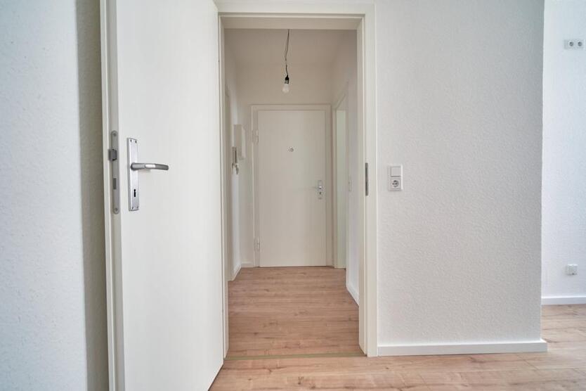 Wunderschöne,modernisierte 2- Zimmer Eigentumswohnung mit Terasse