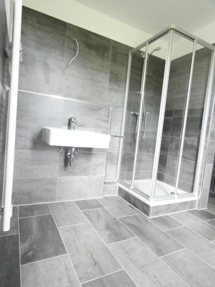 Modernisiertes 2-Zi.-Apartement mit großem Balkon in fußläufiger Nähe zur RÜ!