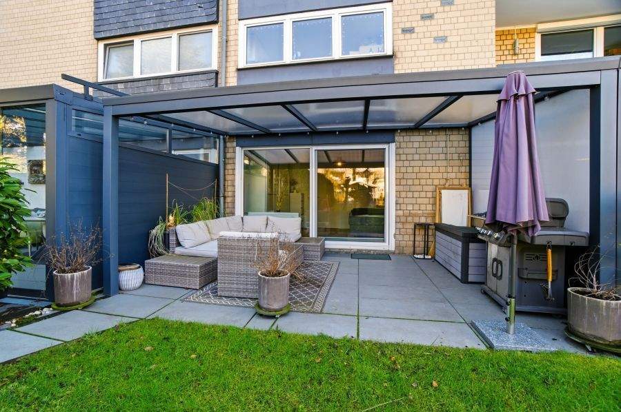 Etagenwohnung Düsseldorf Hassels Hassels - 2 Zimmer, 83 m&sup2;, 325.000&euro; | Angebot:24974732