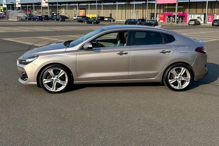 Hyundai i30 136.500 km 12.800 &euro; Neuss 41468
