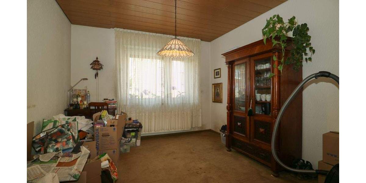 Mehrfamilienhaus, Wohnhaus Neuss Dreikönigenviertel - 6 Zimmer, 132 m&sup2;, 350.000&euro; | Angebot:25736790