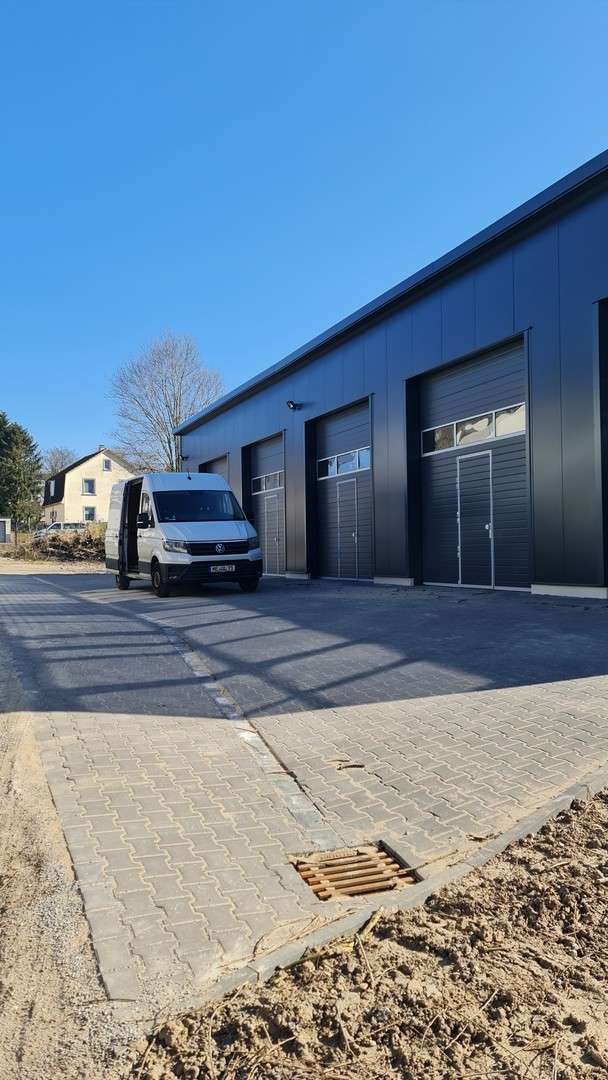 Halle in Solingen 435 € 58 m² zimmer