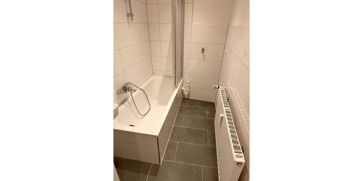 Etagenwohnung Düsseldorf Pempelfort - 4 Zimmer, 87 m&sup2;, 1.070&euro; | Angebot:24775545