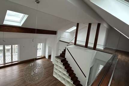 Wohnung Düsseldorf Stadtmitte - 4 Zimmer, 183 m&sup2;, 3.590&euro; | Angebot:25944258