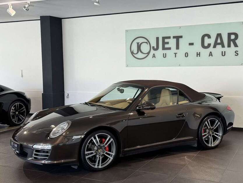 911