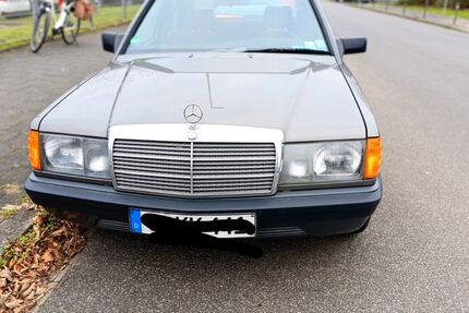Mercedes-Benz 190 184.700 km 5.800 &euro; Neuss 41464