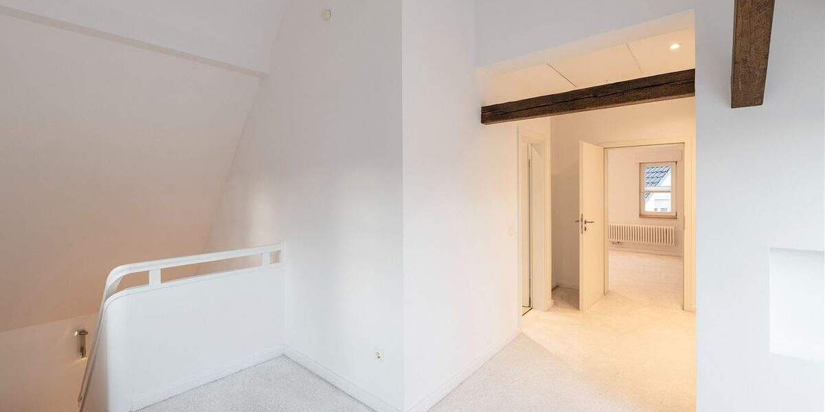 Einfamilienhaus Düsseldorf Gerresheim - 6 Zimmer, 195 m&sup2;, 4.640&euro; | Angebot:24610026