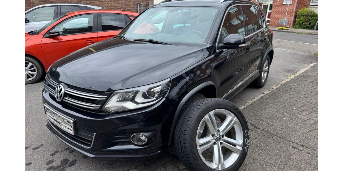 VW Tiguan 301.000 km 8.490 &euro; Neuss 41462