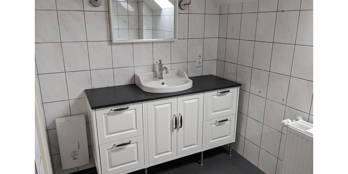 Doppelhaushälfte Solingen - 8 Zimmer, 150 m&sup2;, 1.821&euro; | Angebot:25245627