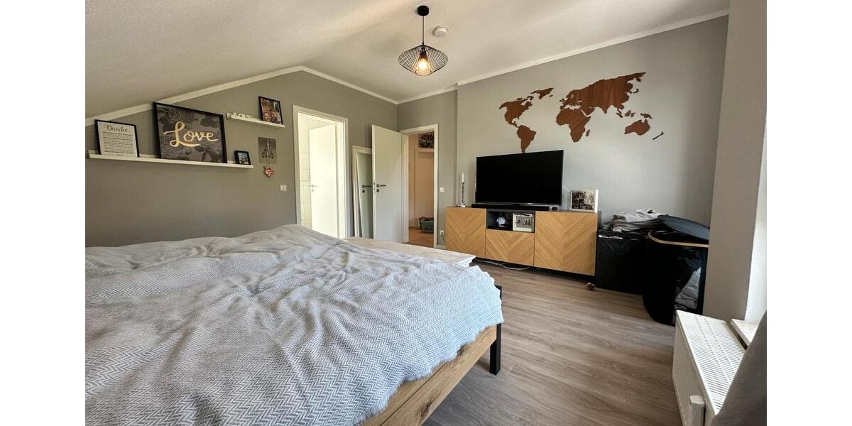 Dachgeschoßwohnung Solingen Burg - 4 Zimmer, 134 m&sup2;, 410.000&euro; | Angebot:26669530