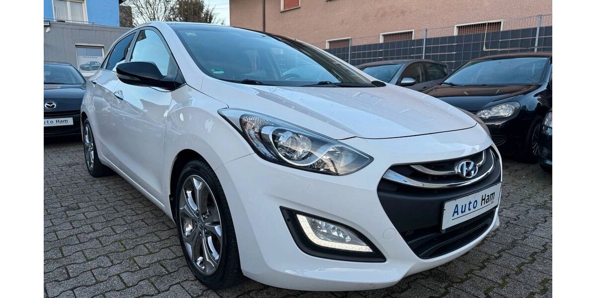 Hyundai i30 141.300 km 7.990 &euro; Köln 50858