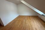 Dachgeschoßwohnung Solingen Aufderhöhe - 4 Zimmer, 85 m&sup2;, 930&euro; | Angebot:27603836