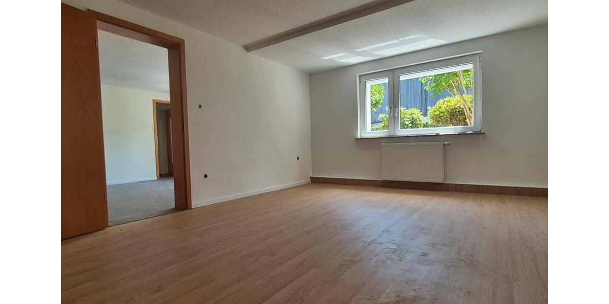 Erdgeschoßwohnung Lindlar - 3 Zimmer, 91 m&sup2;, 800&euro; | Angebot:25884314