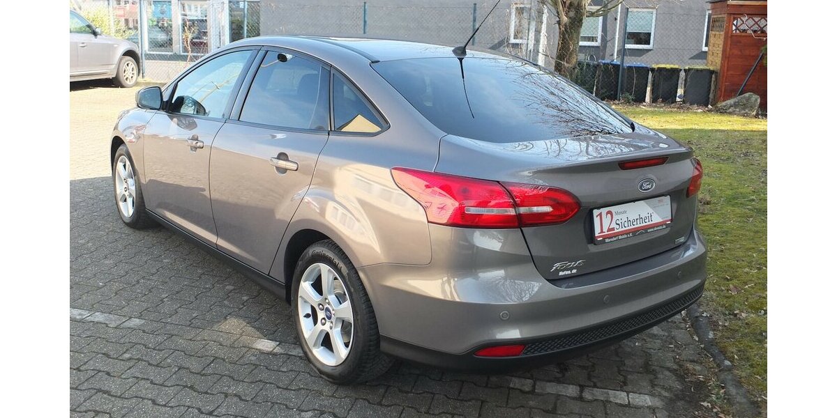 Ford Focus BLACK WEEK 25: KLIMAUTOMATIK PARKPILOT 118.919 km 6.908 € Köln 50858