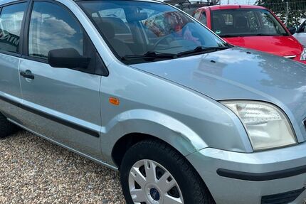 Ford Fusion 179.600 km 2.450 € Leverkusen 51371