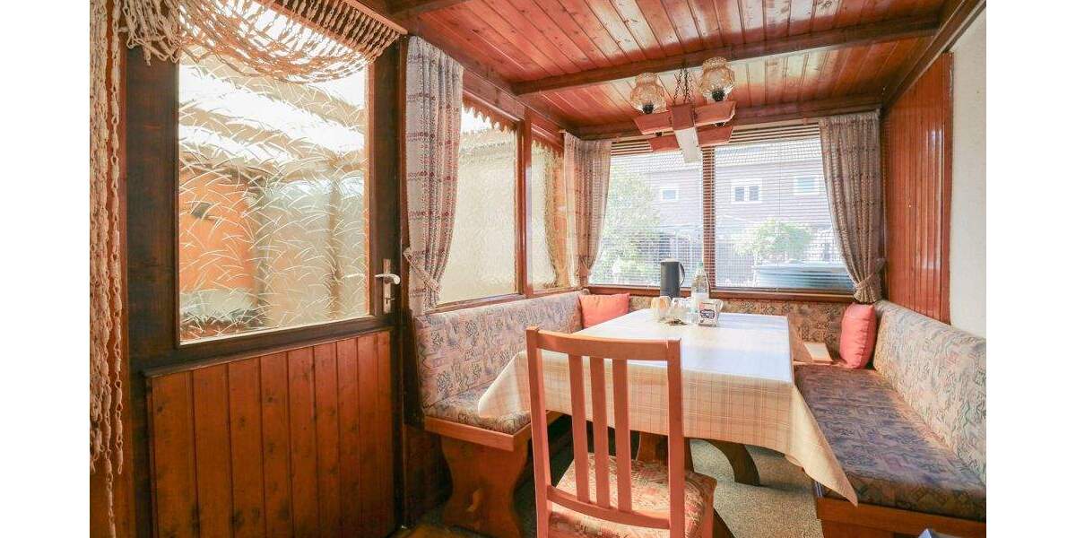 Reihenmittelhaus Neuss / Weckhoven Weckhoven - 4 Zimmer, 93 m&sup2;, 290.000&euro; | Angebot:23958380