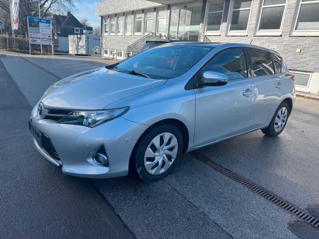 Toyota Auris 134.658 km 9.500 &euro; Remscheid 42899