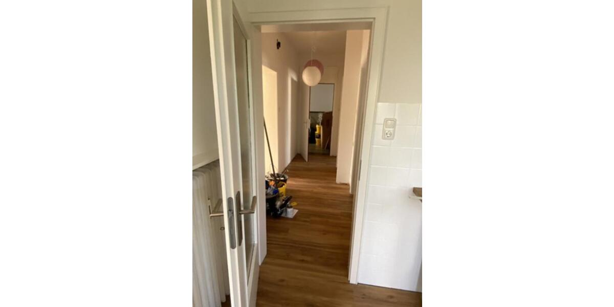 Etagenwohnung Solingen Aufderhöhe - 3 Zimmer, 85 m&sup2;, 1.050&euro; | Angebot:24886226