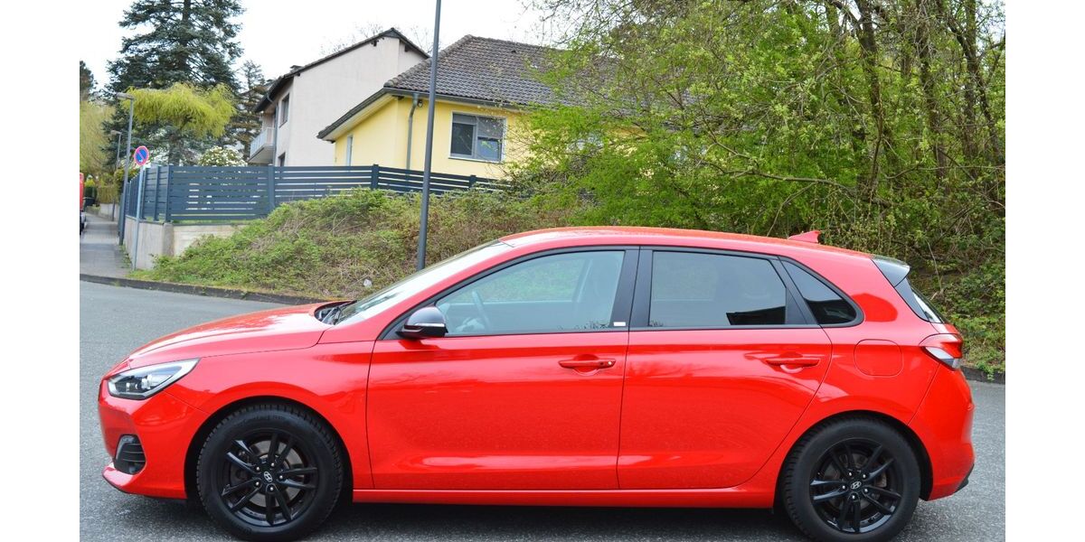 Hyundai i30 94.000 km 13.300 &euro; Wuppertal 42279