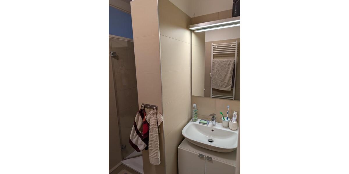 Dachgeschoßwohnung Düsseldorf Stadtbezirk 2 - 2.5 Zimmer, 90 m&sup2;, 1.500&euro; | Angebot:24421846