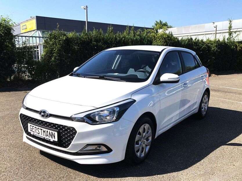 Hyundai i20 51.991 km 10.980 € Düsseldorf 40589