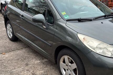 Peugeot 207 219.000 km 1.650 € Köln 50676