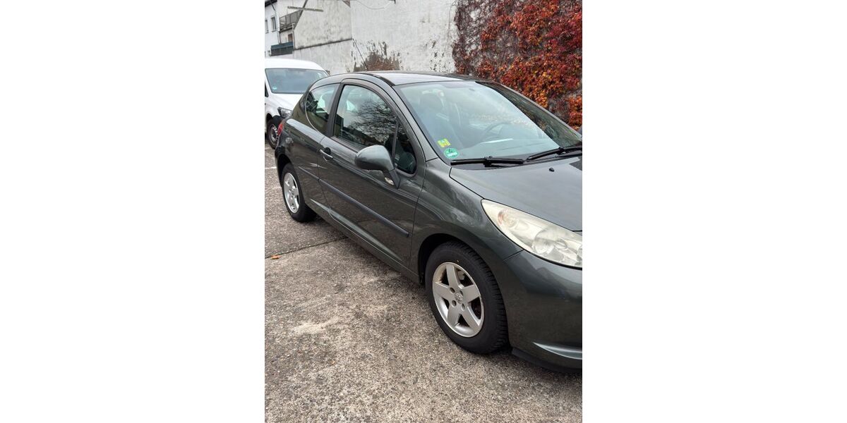 Peugeot 207 219.000 km 1.650 € Köln 50676