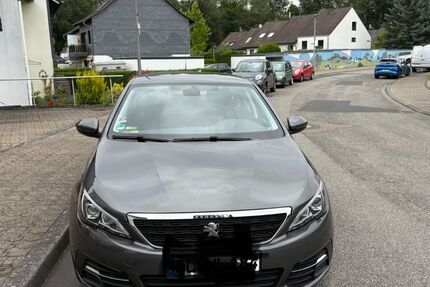 Peugeot 308 68.000 km 10.700 &euro; Bergisch Gladbach 51467