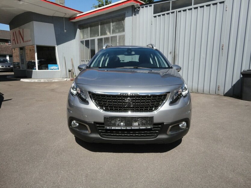 Peugeot 2008 Active 1,2 Klima SHZ PDC Allwetter 60.000 km 8.990 € Neuss 41462