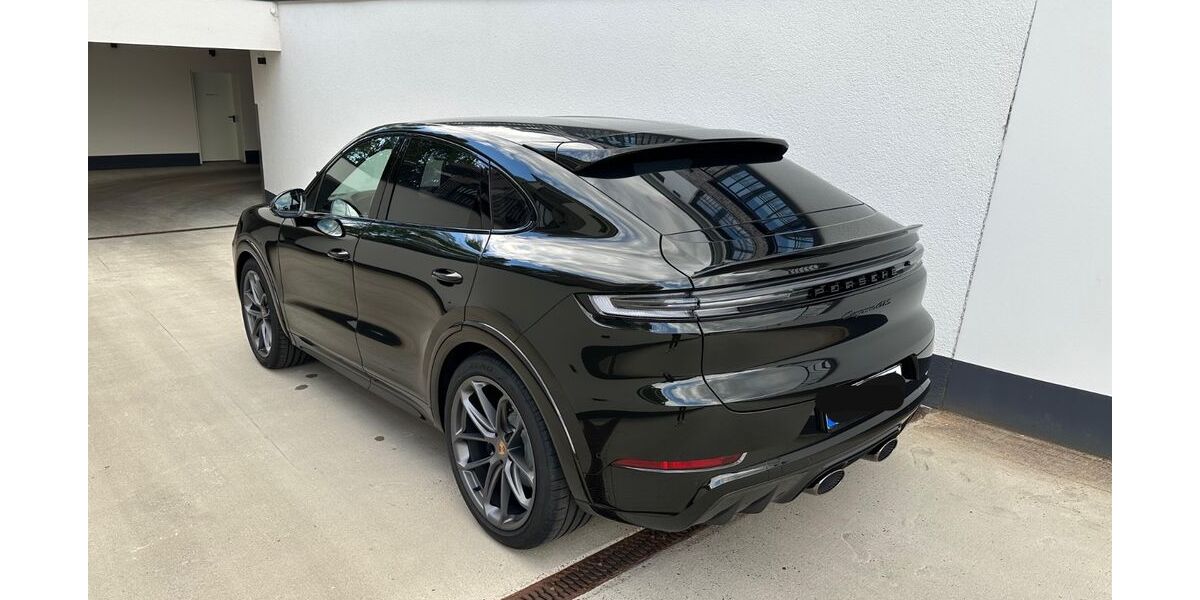 Porsche Cayenne 6.000 km 155.480 &euro; Köln 50667