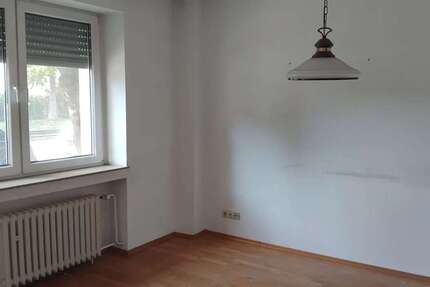 Wohnung Düsseldorf Stadtbezirk 9 - 2 Zimmer, 43 m&sup2;, 455&euro; | Angebot:27687482