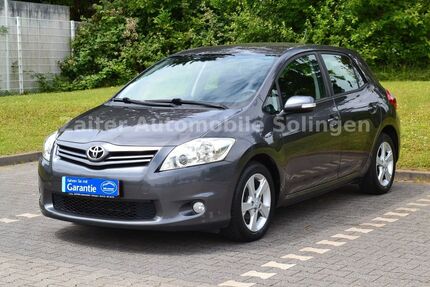 Toyota Auris 61.000 km 7.490 &euro; Solingen 42659