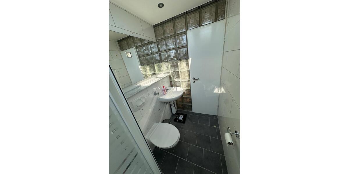 Dachgeschoßwohnung Wuppertal Elberfeld - 1 Zimmer, 30 m&sup2;, 260&euro; | Angebot:25894330