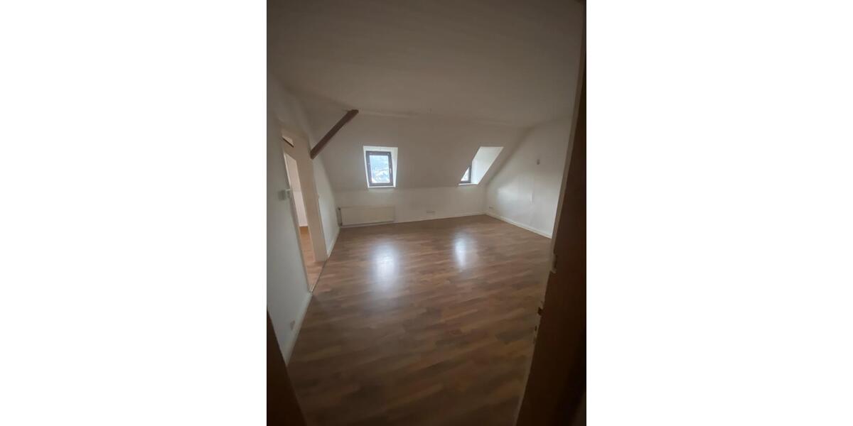 Dachgeschoßwohnung Velbert Langenberg - 4 Zimmer, 90 m&sup2;, 520&euro; | Angebot:24866561